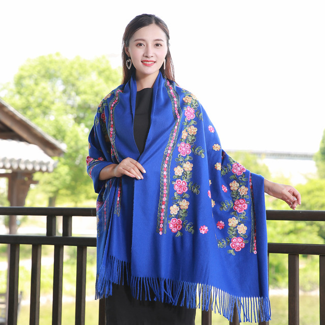 民族风围巾女旅游文艺夏季防晒草原长款空调绣花大披肩丝巾沙滩巾